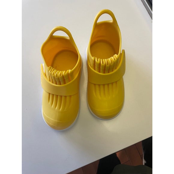Unisex Kid Butler Rockhopper Over Shoes Yellow Sz 9 rain fall durable waterproof - Picture 3 of 5